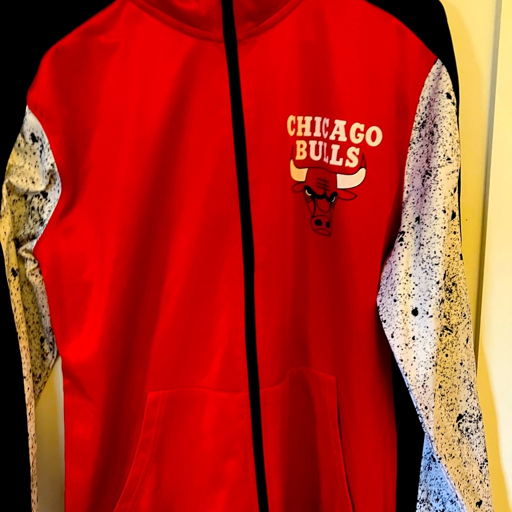 Chicago bulls zip up jacket